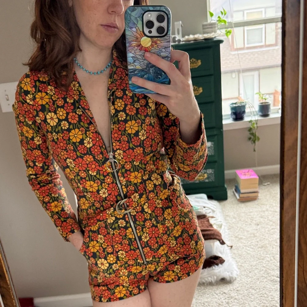 Miracle Eye Marigold Floral Zip-Up Romper - Picture 3 of 10